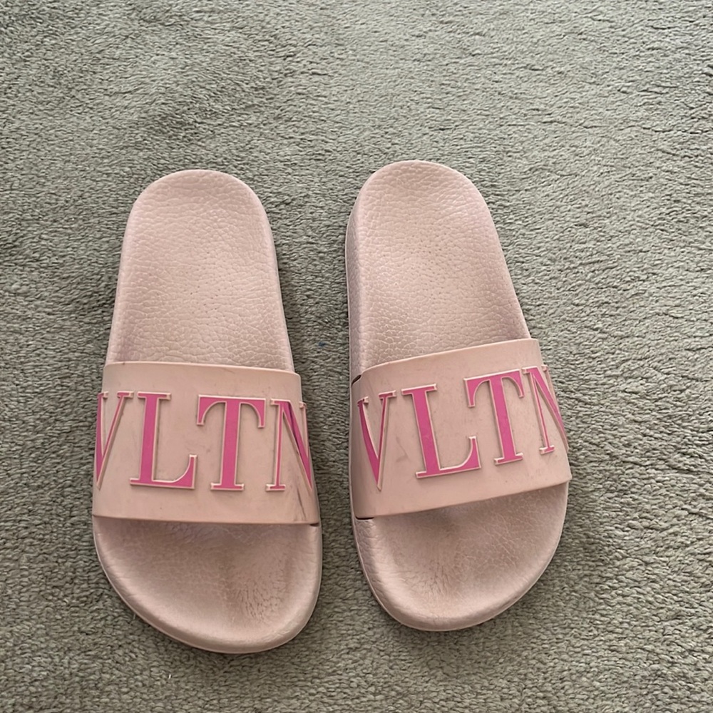 Womens Authentic Valentino pink pool slides